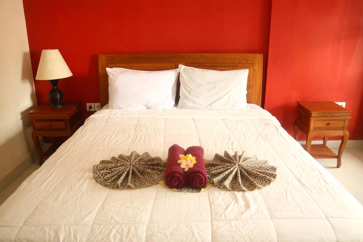 Classic Double or Twin Room, Park View | Desk, laptop workspace, free WiFi