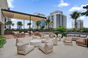 ลานระเบียง/นอกชาน