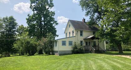 Farmhouse in Gardiner