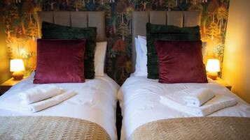 Ferros/tábuas de passar roupa, Wi-Fi, roupa de cama