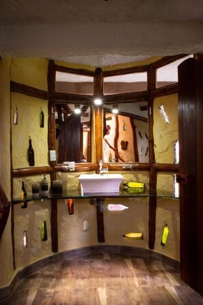 Deluxe Bungalow, Patio, Garden View | Interior - Finca Ecologica el Maco (San Agustín)