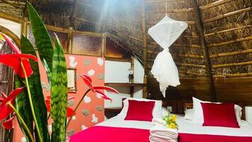 Cabana superior, vista para o jardim | Cofres nos quartos, Wi-Fi de cortesia, roupa de cama