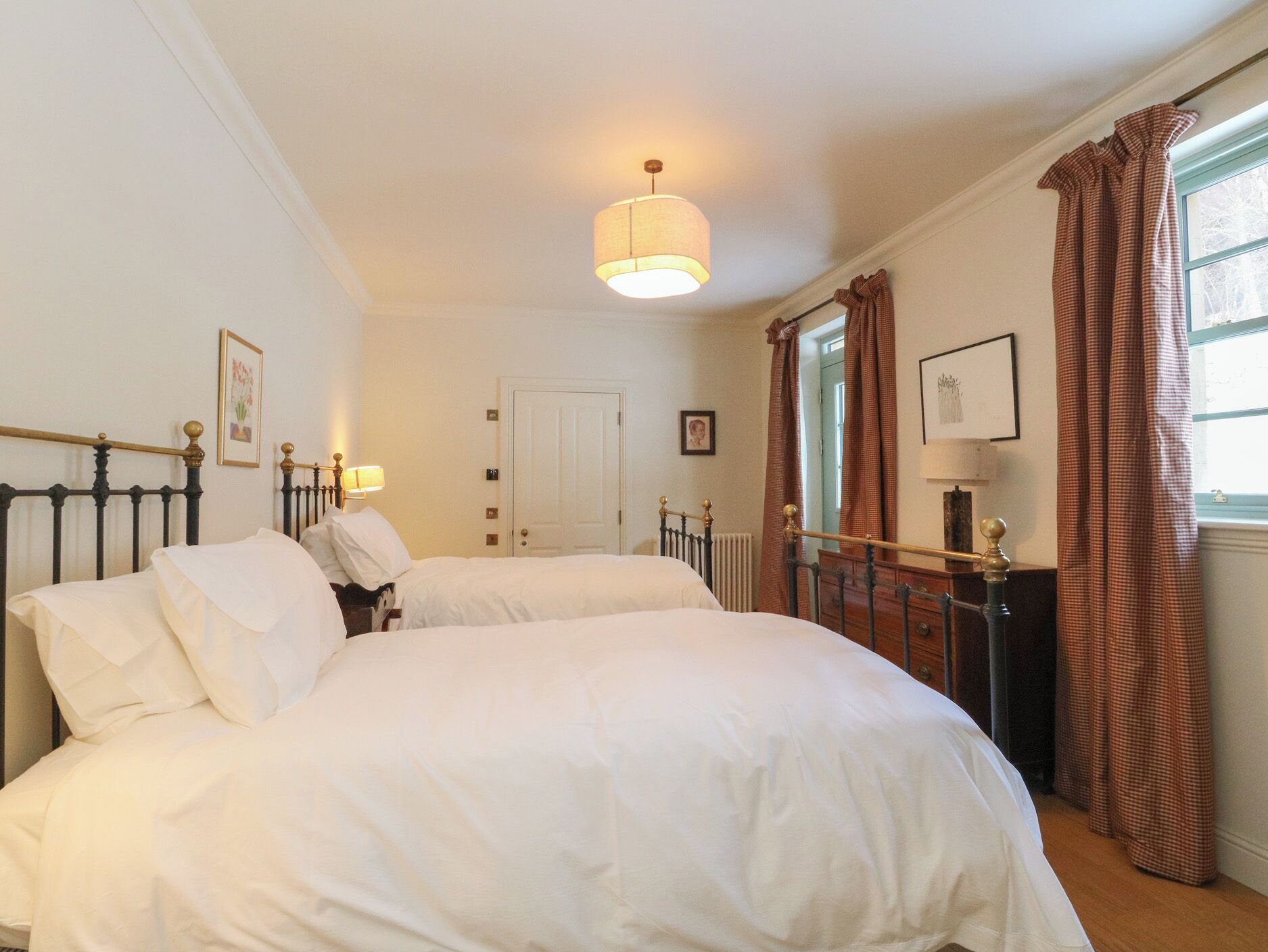 5 Schlafzimmer, individuell dekoriert, individuell eingerichtet