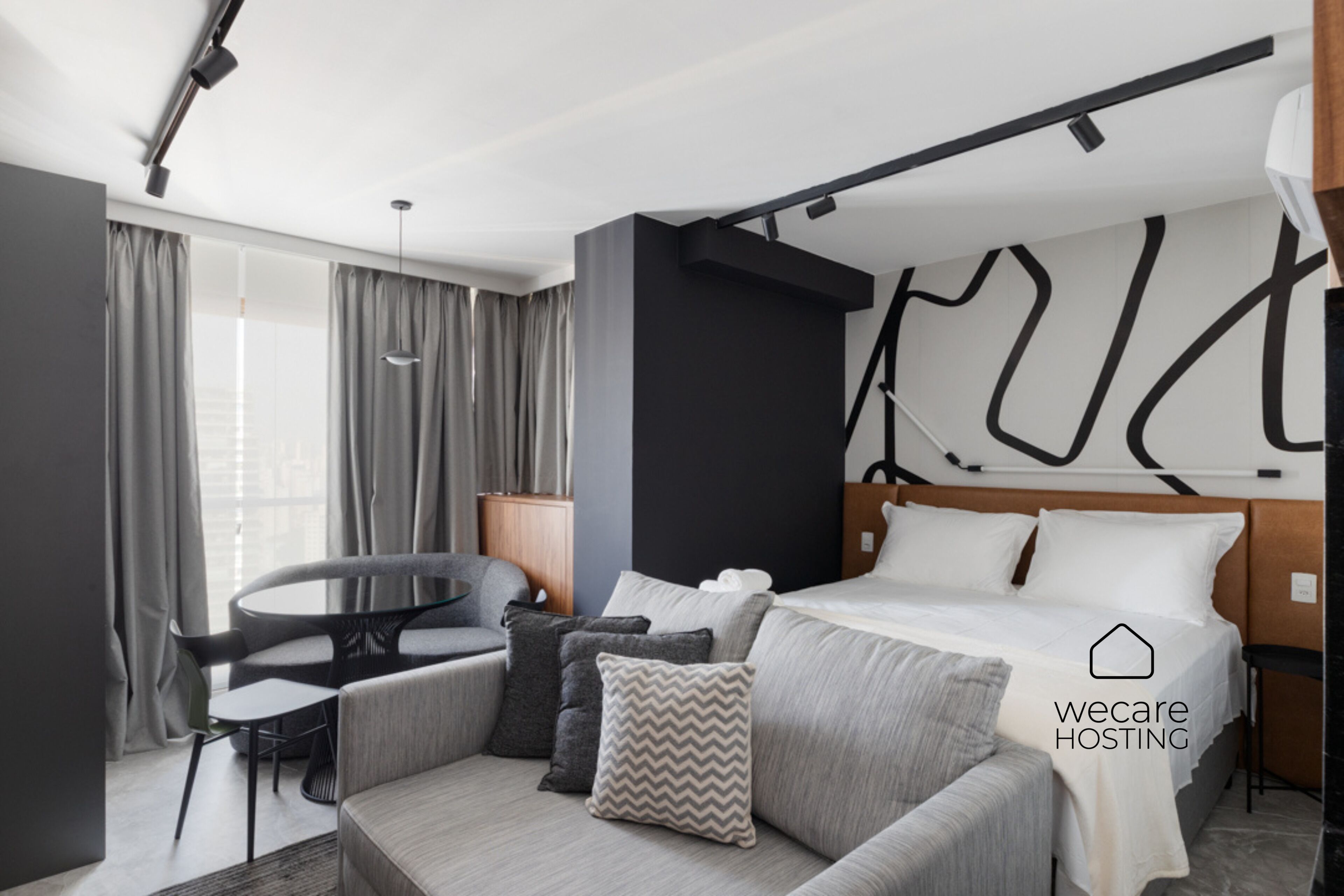 Superior Studio, City View | Blackout drapes, iron/ironing board, free WiFi