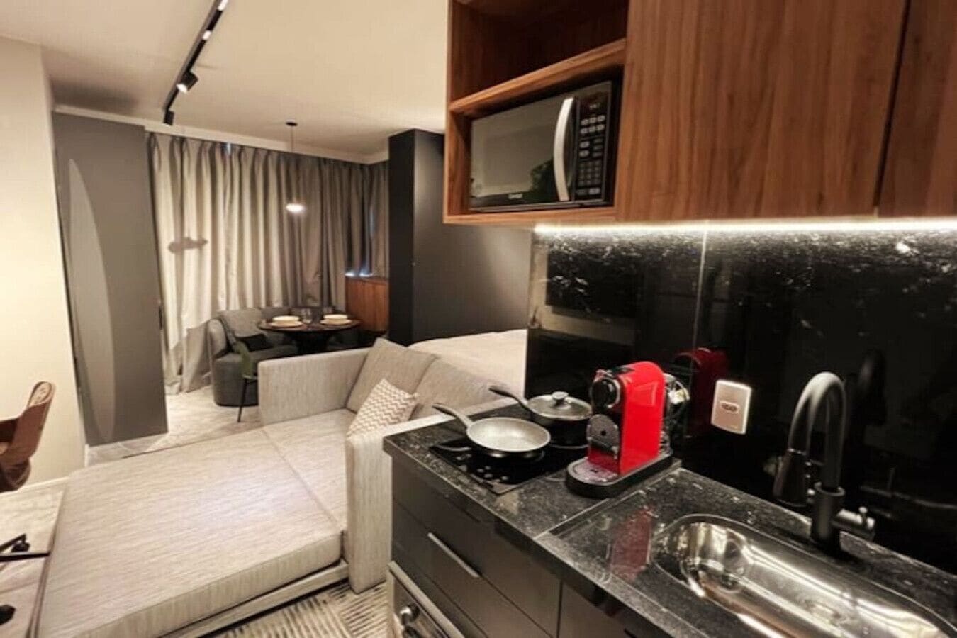 Superior Studio, City View | Interior