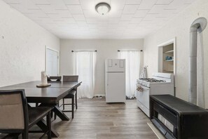 Fridge, microwave, oven, coffee/tea maker