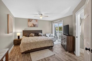 2 bedrooms, iron/ironing board, WiFi, bed sheets - NEW! Relaxing 2BR Fort Myers Getaway Near Beaches (Fort Myers)