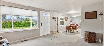 NEW! Hoops & Hygge Private Sport Court Retreat