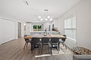 Dining - 2Luxe Beach Homes• Beach• Pool,Spa,HotTub,Firepit (Saint Augustine)
