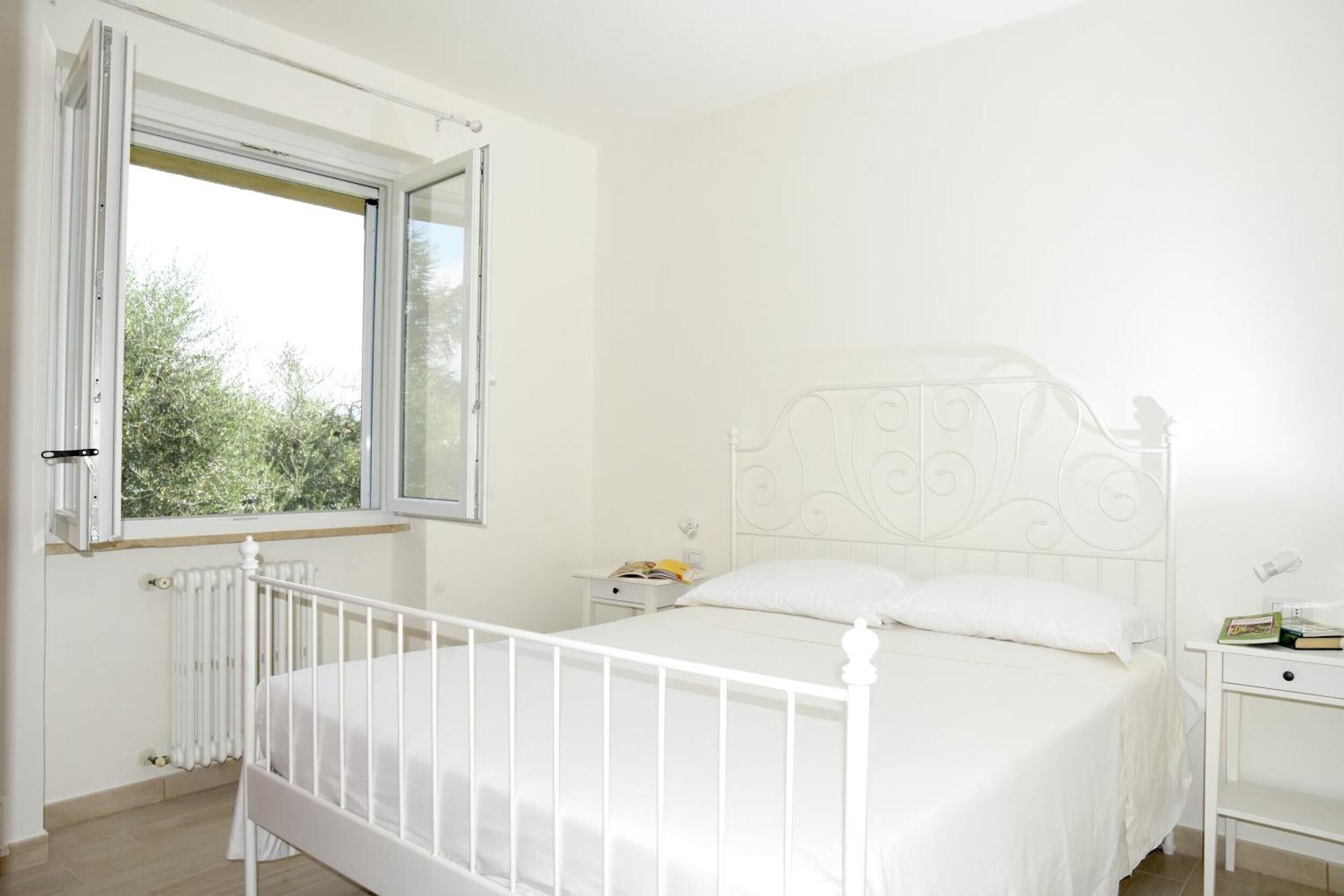 2 多间卧室、WiFi、床单