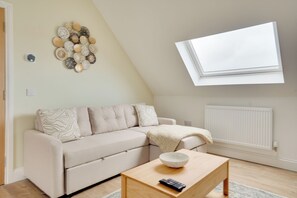 Smart TV - Apt 3 Armatage Flats, Eyemouth (Eyemouth)