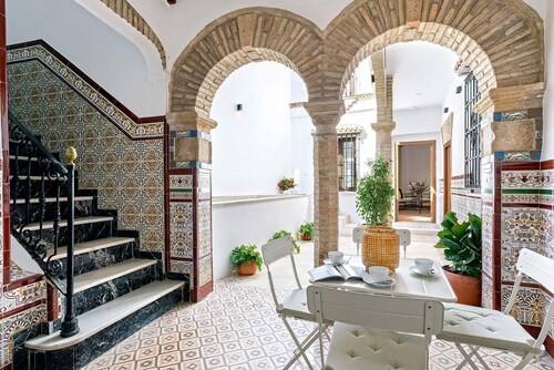 Exclusive 5 rooms traditional house in Cordoba. Casa San Pedro