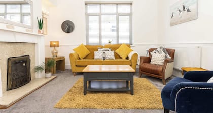 Ivydene - 3 bedroom house -Tenby