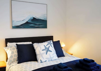 Ivydene - 3 bedroom house -Tenby