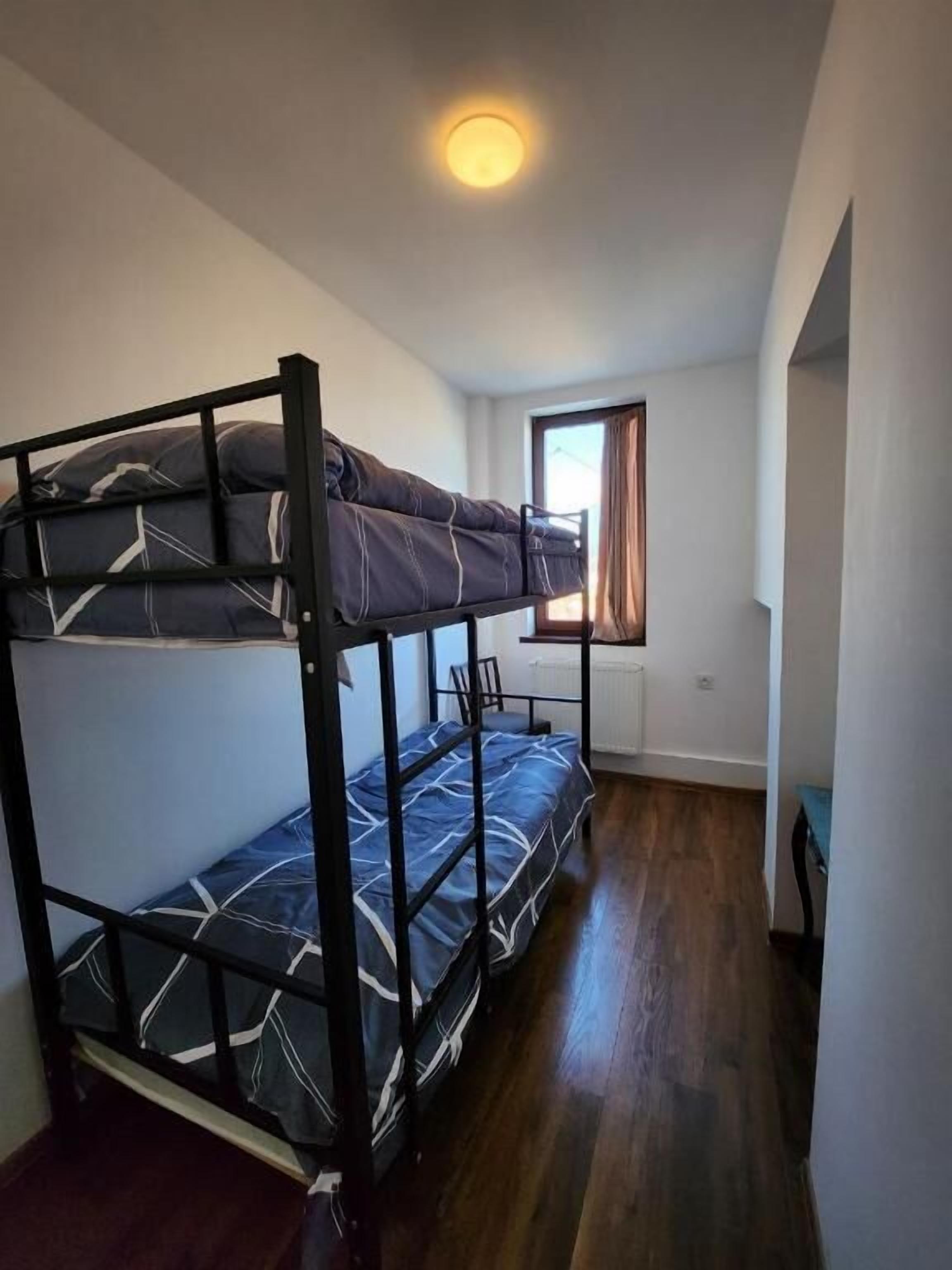 Dormitorio compartido, vistas a la ciudad | Wifi gratis