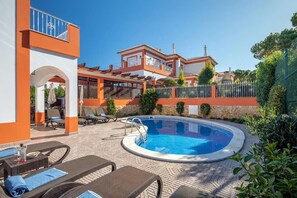 Family Villa, Balcony | Pool | Outdoor pool - Villa Ribeiro III (Albufeira)