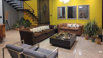 Superior House | Living room