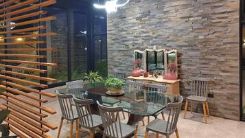 Superior House | Dining room