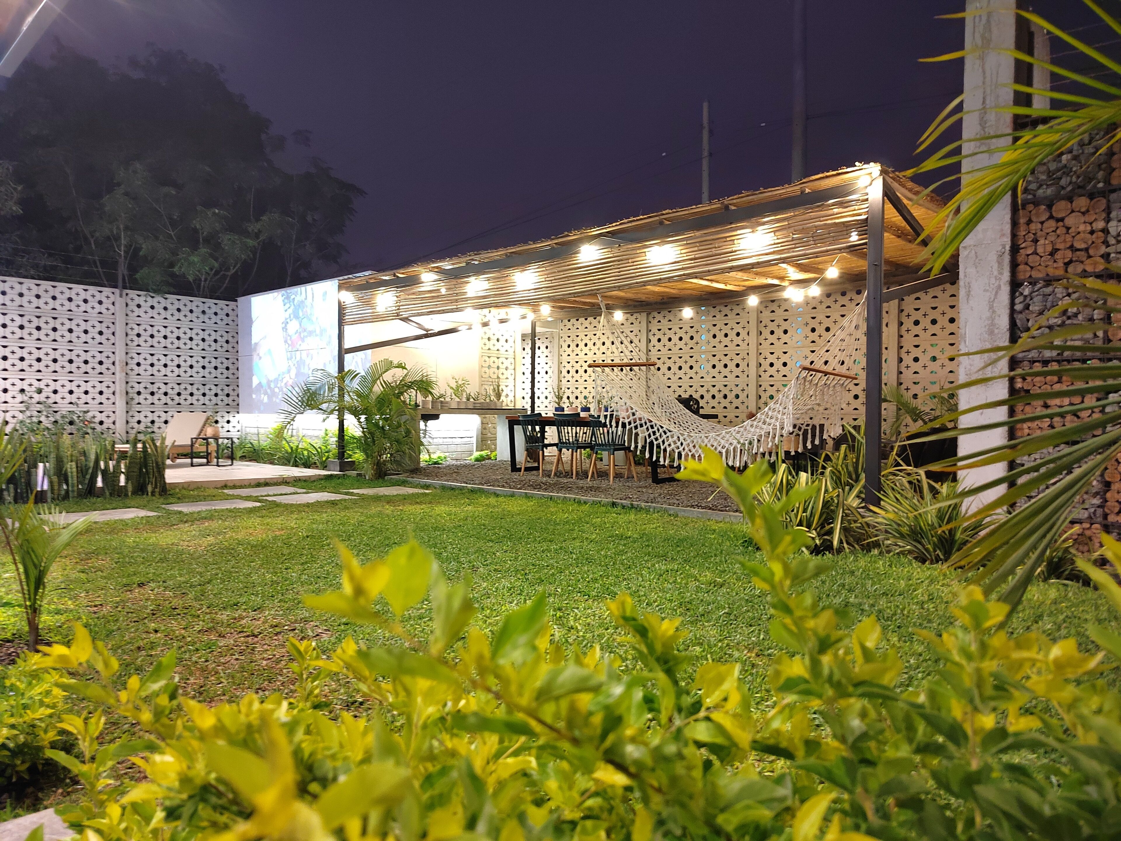 Superior House | Property grounds