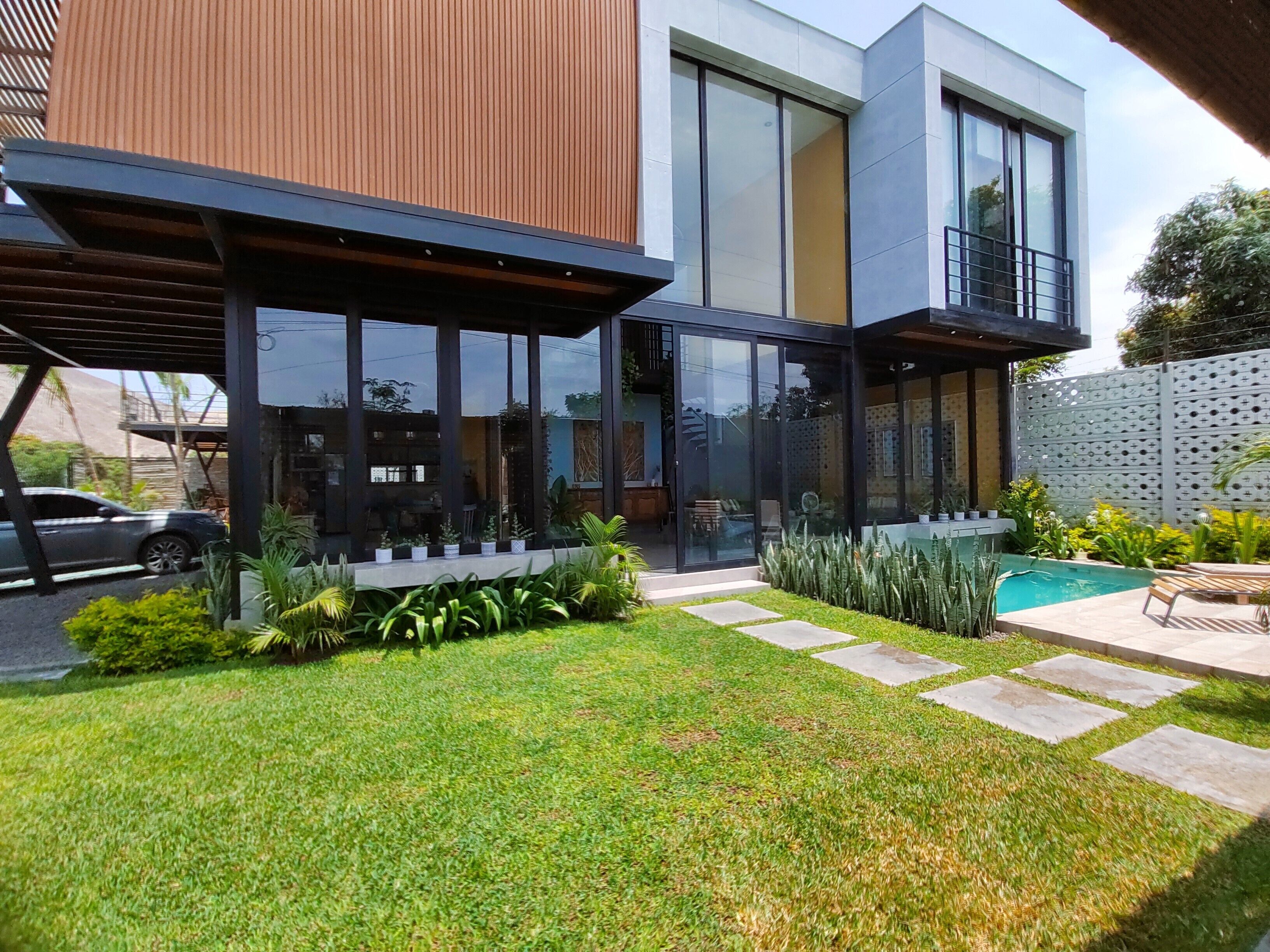 Superior House | Exterior