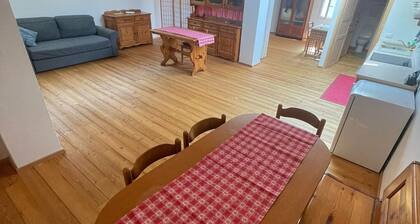 B&B The Treehouse – Wooden Apartment