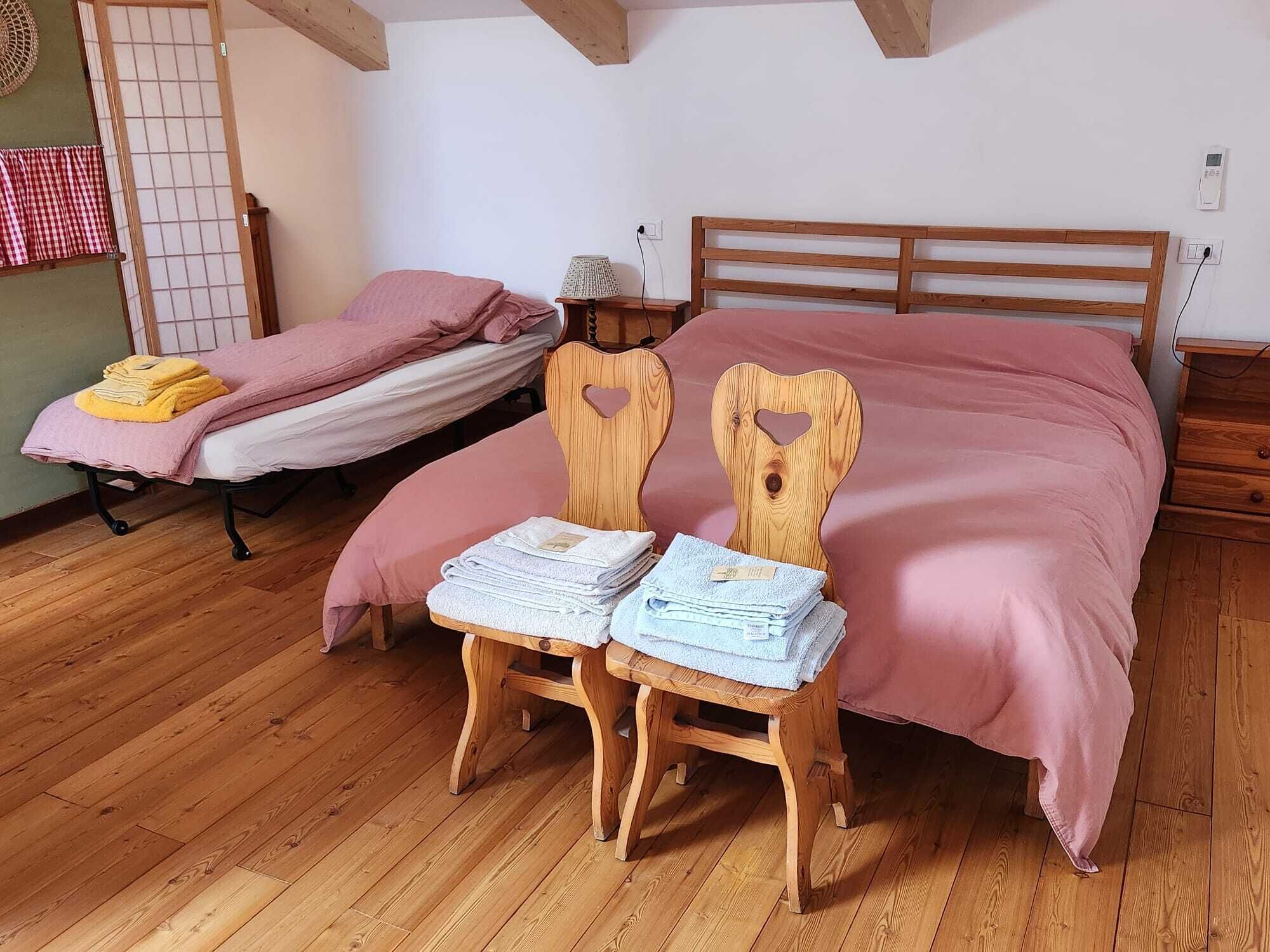 2 Schlafzimmer, Schreibtisch, kostenloses WLAN, Bettwäsche