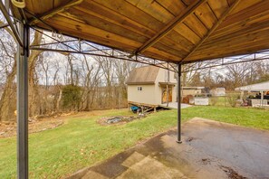 Property grounds - Walk to Park: Family Home in Monroeville! (Monroeville)