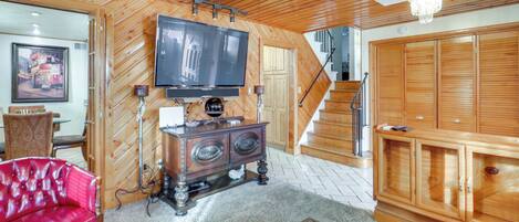 TV, peis og DVD-spiller