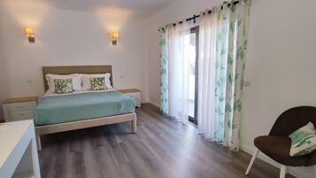 Familie villa | Verduisterende gordijnen, een strijkplank/strijkijzer, gratis babybedden