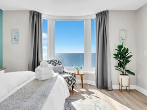 3 makuuhuonetta, silitysrauta/-lauta, ilmainen Wi-Fi, vuodevaatteet