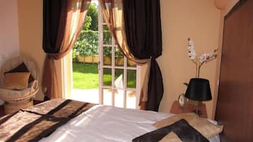 Caixa forta a l'habitació, planxa i posts de planxar i wifi gratuïta