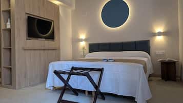 Double Room, Balcony | Desk, free WiFi