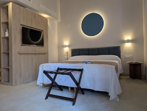 Desk, free WiFi - Hotel San Lorenzo Catedral (València)