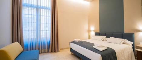 Tremannsrom, balkong | Skrivebord og wi-fi (inkludert)