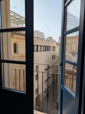 Double Room, Balcony | Interior - Hotel San Lorenzo Catedral (València)