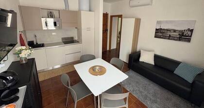 Pisa Downtown apartment, 5min walk from the station and 20min from the airport