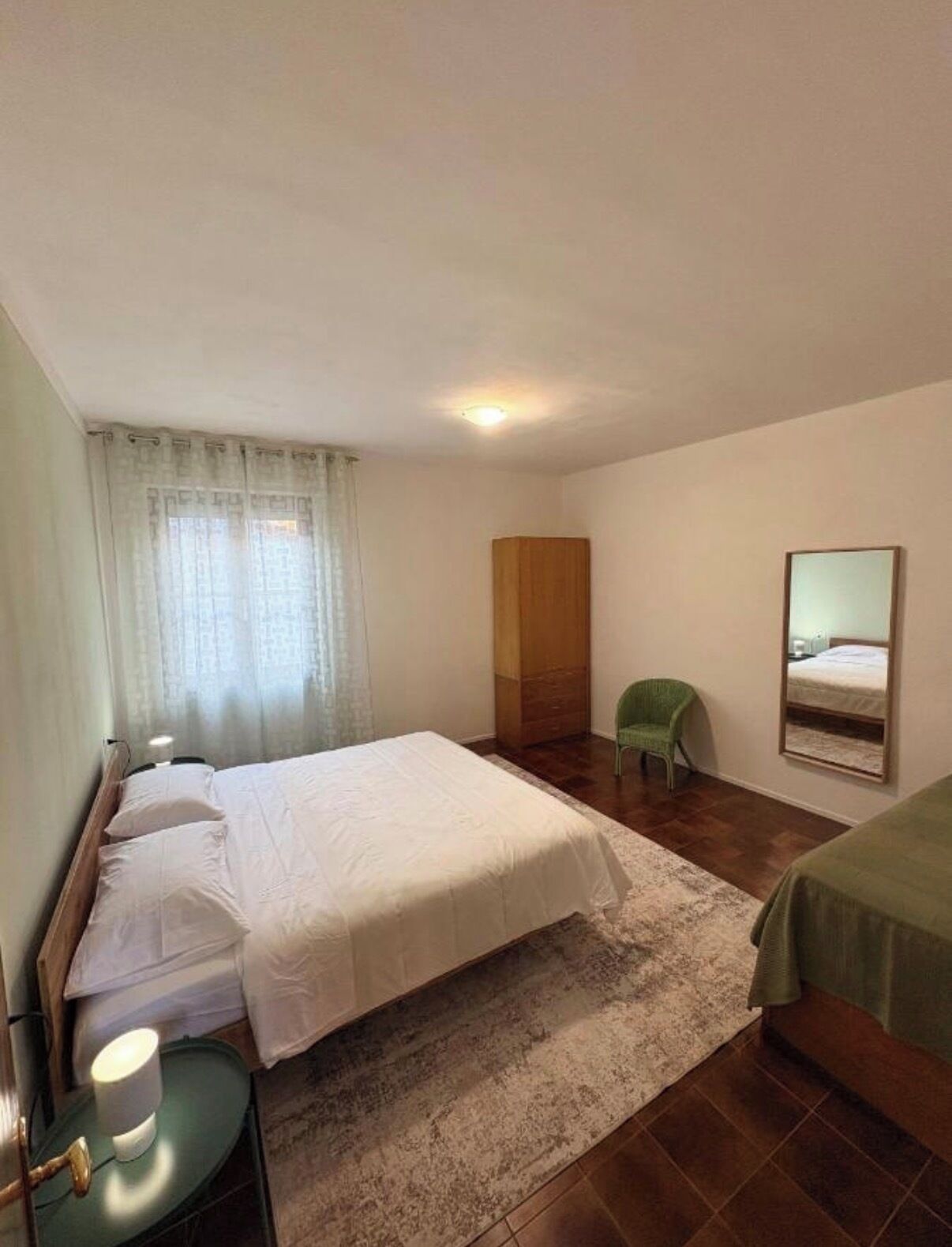 2 chambres, fer et planche à repasser, Wi-Fi, draps fournis