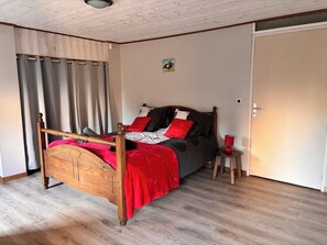 4 bedrooms, travel cot, WiFi, bed sheets - Gîte Nature - Between Priziac and Le Faouët (Priziac)