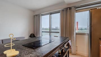 Apartamento, para fumantes | 2 quartos