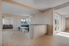 Interior - Renovated beach house with unique location (Bjert)