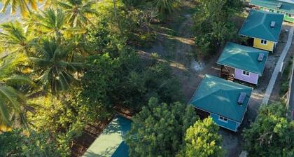 Beachfront Bungalow: Pelican