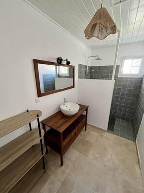 Bathroom - Beach bungalow: Thazard (Le Carbet)
