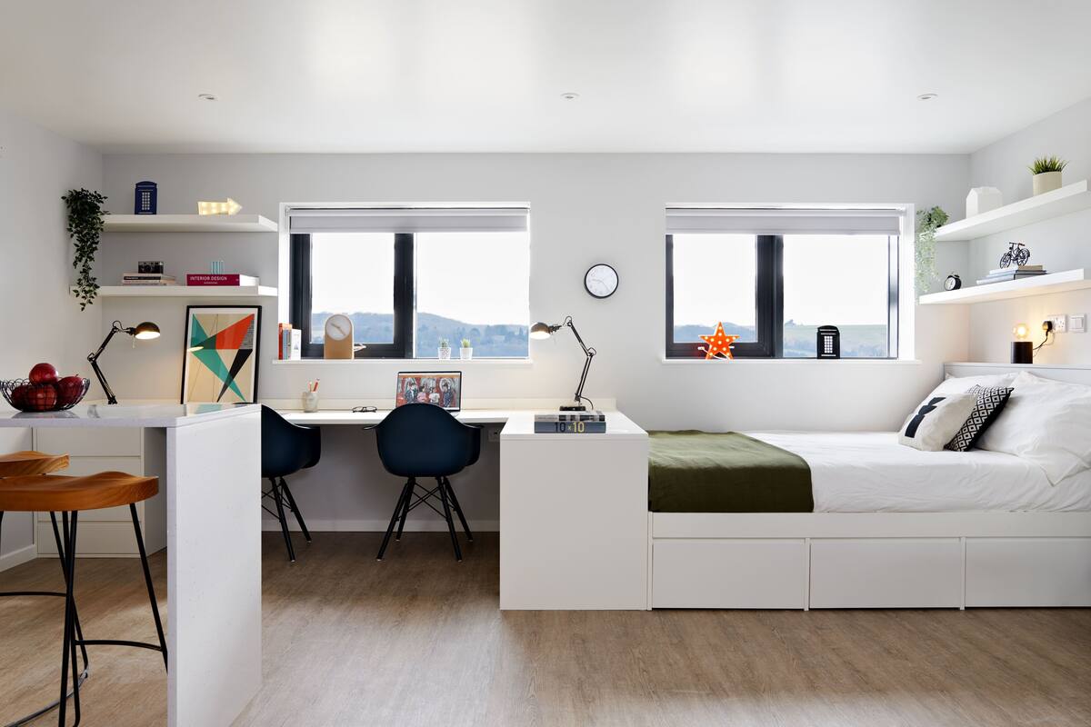 Blackout drapes, free WiFi