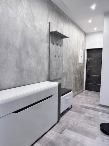 Modern apartment with all amenities, luxury as standard! Amost addictive pod!