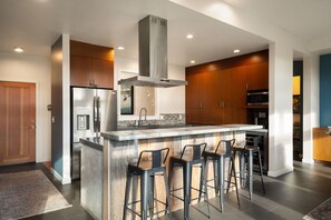 Fridge, microwave, oven, stovetop - Bellingham Adventure Home: 4BR Retreat w/ Yard Near Trails (Bellingham)