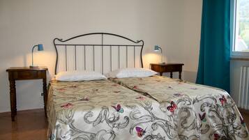 Bügeleisen/Bügelbrett, WLAN, Bettwäsche