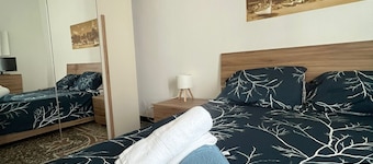 Apartment 'Mary' with Balcony, Wi-Fi and Air Conditioning