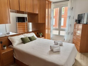 1 Schlafzimmer, Bügeleisen/Bügelbrett, Bettwäsche