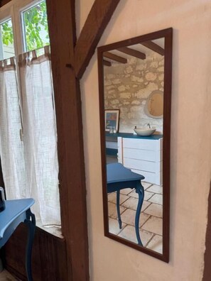 Habitación exclusiva, vista al jardín | Interior