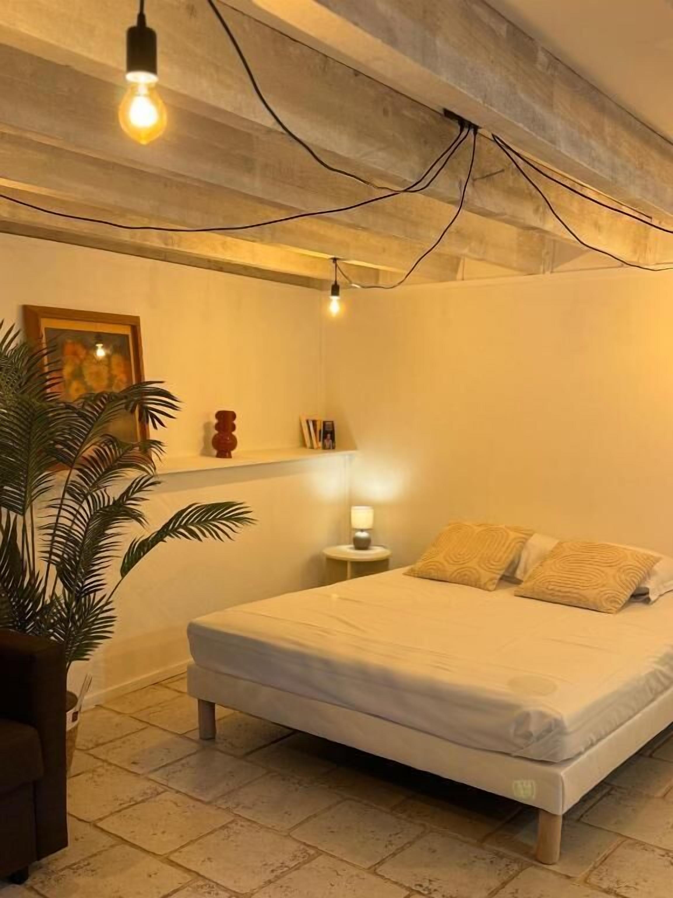 Family Room, Garden View | Free WiFi